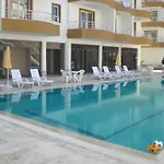 Golden Life Apartment *